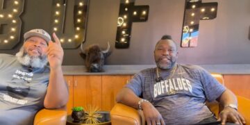 Op-Ed: Warren Sapp likes to teach young athletes life lessons